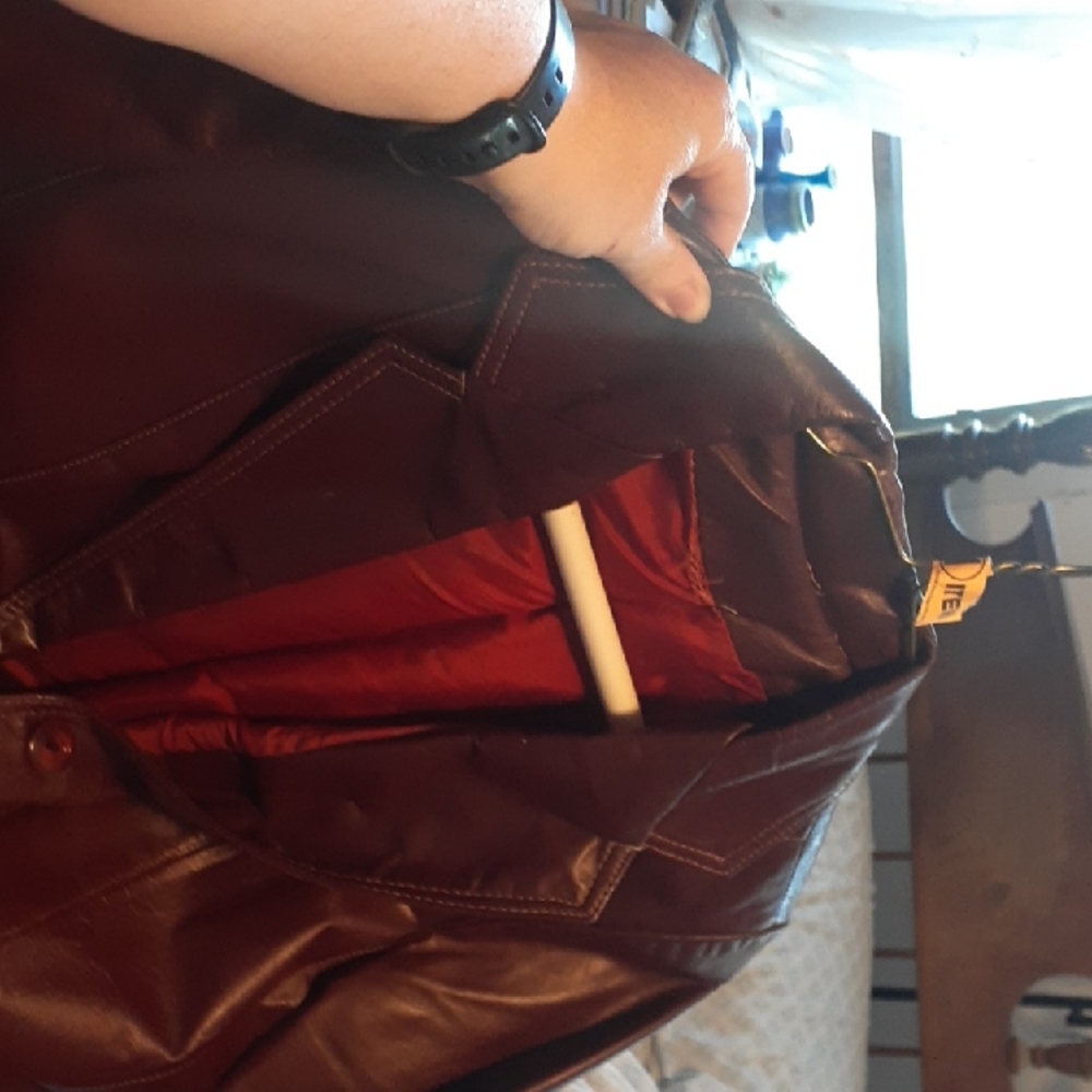 Elegant Vintage Red Leather Women's Jacket